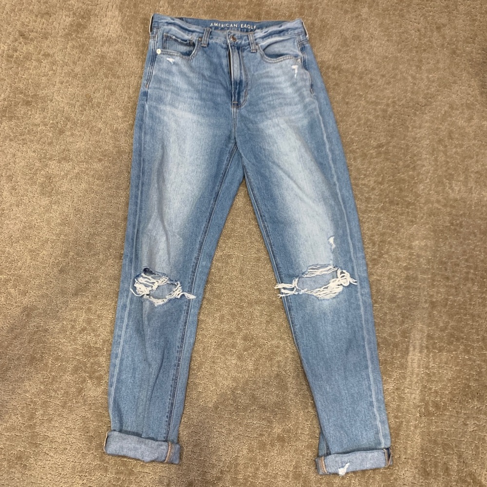 American eagle light blue boyfriend jeans